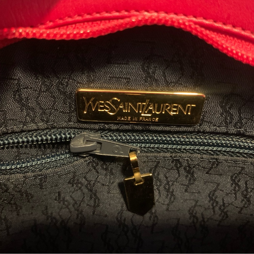 Yves Saint Laurent Aztec Medallion Red Leather Kelly Bag 1990s - Picture 3 of 8